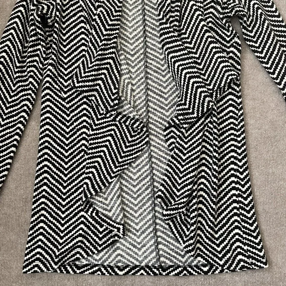 Skies Are Blue Cardigan Womens Small Black White Cascade Open Front Sweater